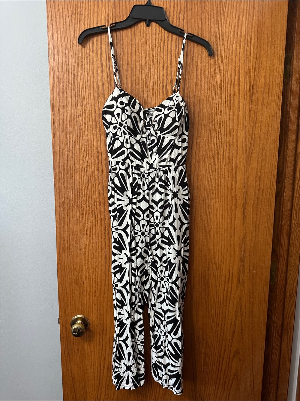 As U Wish Black and White Floral-Patterned Spaghetti Strap Jumpsuit